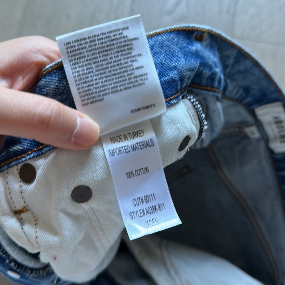EUC Agolde Jaden shorts in surreal size 24 - Picture 6 of 13